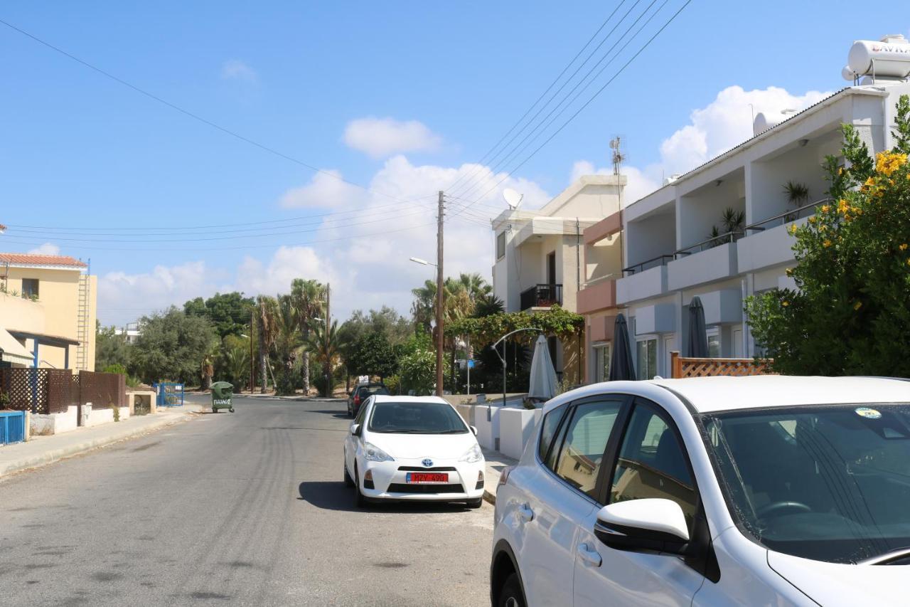 The Paradise Townhouses By Taimoura Paphos Exteriör bild